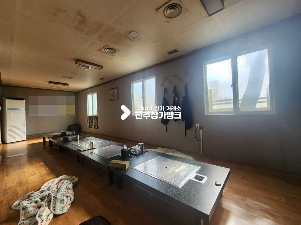 전북 전주완산구 중인동 중인동 모악산가는길목 한옥으로 된 60평형 음식점 양도양수 ,2동 저렴한 권리금 , 협의도가능 월세 매물번호 13768 사진 6