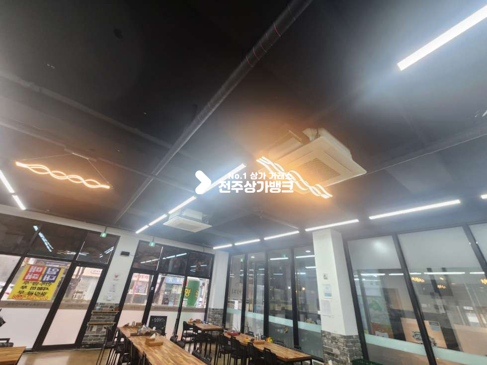 전북 전주덕진구 송천동1가 내부 인테리어 매우깔끔 시설 완벽 저렴한 권리금으로 즉시 사용가능하며 권리금협의가능 월세 매물번호 13772 사진 16