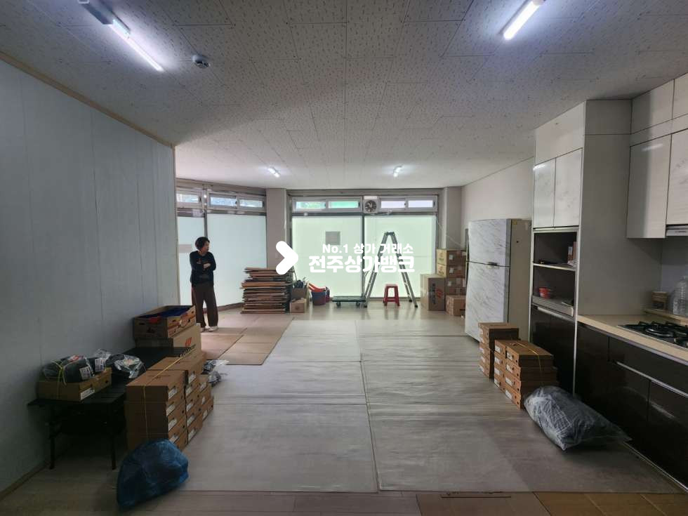 전북 전주완산구 평화동2가 평화동2가 내부 깔끔 각각 룸분리 되어있어 사용하시기 좋은 32평형 1층상가임대 월세 매물번호 13778 사진 5