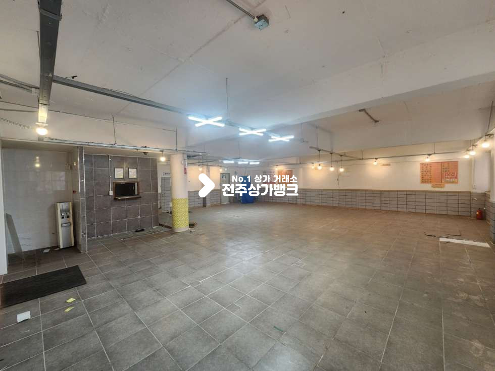 전북 전주완산구 평화동1가 평화동2가 유동인구 매우많은 2층상가 장기간 렌탈프리도 가능 즉시입주 가능합니다. 월세 매물번호 13780 사진 1