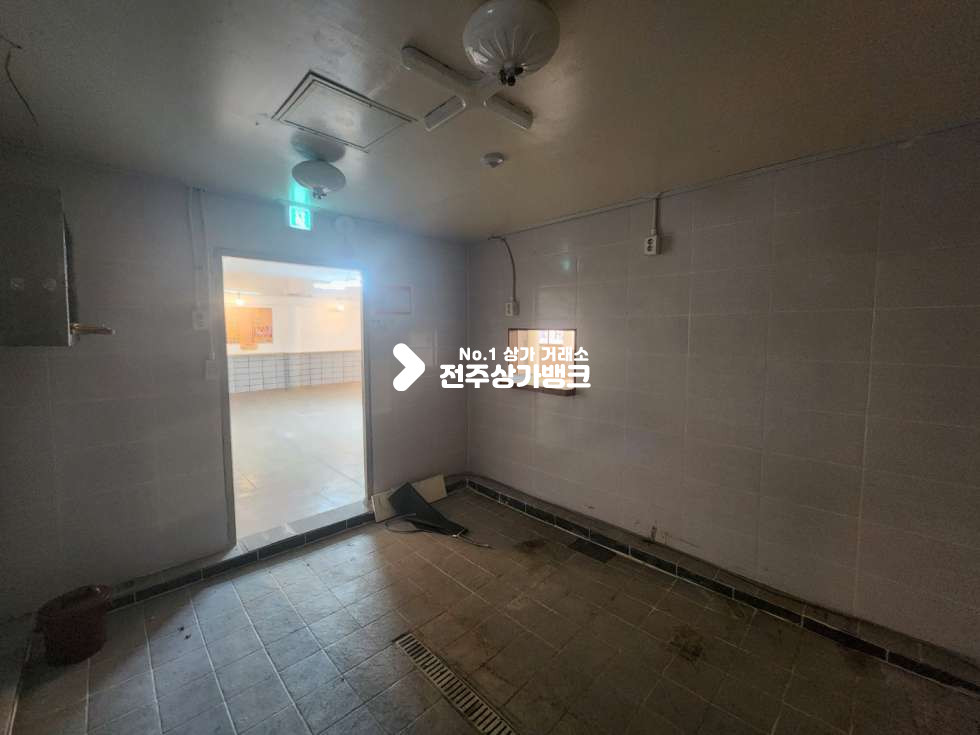 전북 전주완산구 평화동1가 평화동2가 유동인구 매우많은 2층상가 장기간 렌탈프리도 가능 즉시입주 가능합니다. 월세 매물번호 13780 사진 8