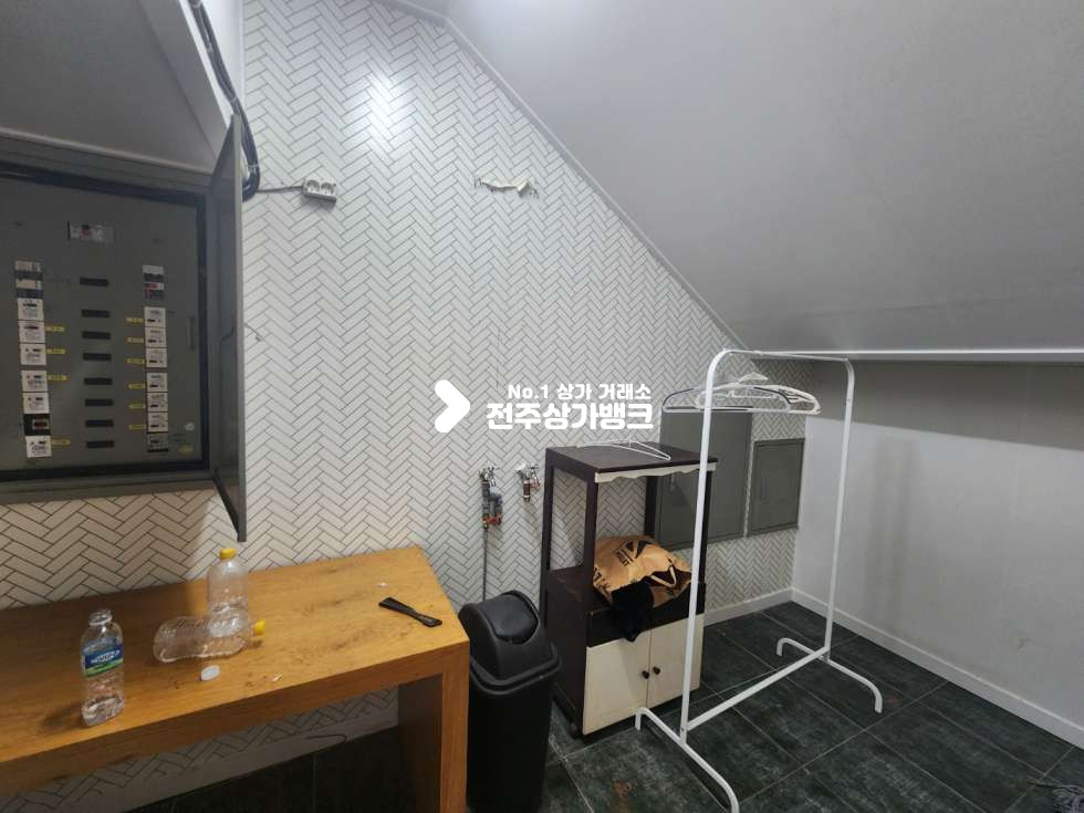 전북 전주완산구 평화동1가 평화동1가 유동인구많고 29평형 으로 저렴한 1층상가 의료기기사무실등으로 강력추천 월세 매물번호 13795 사진 8