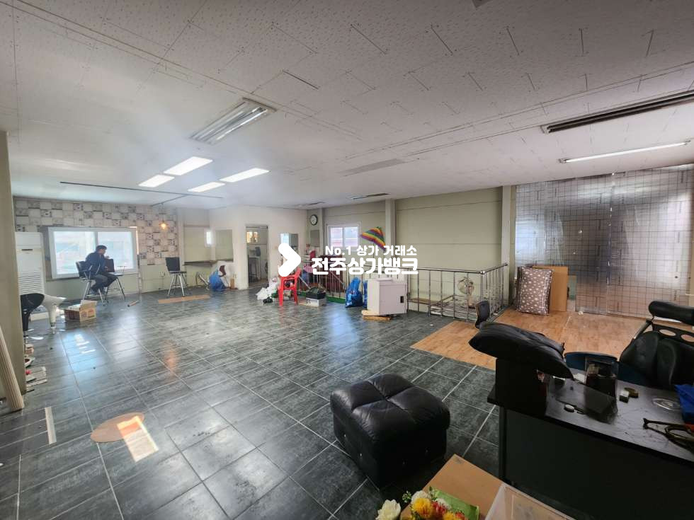 전북 전주완산구 평화동1가 평화동1가 2층 매우저렴하고 평수넒어 사용하시기 편리한 상가 사무실로 강력추천 월세 매물번호 13796 사진 3