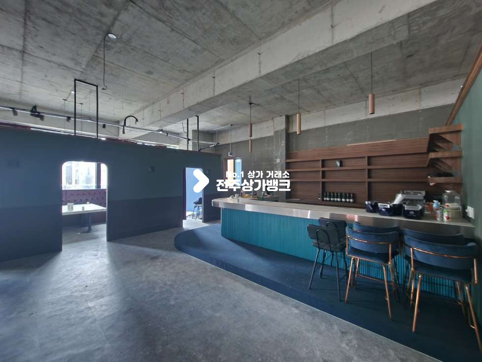 전북 전주완산구 효자동3가 스타일러4대 설치 무권리금 빠상가 인테리어 최상 즉시입주가능 월세 매물번호 13809 사진 1