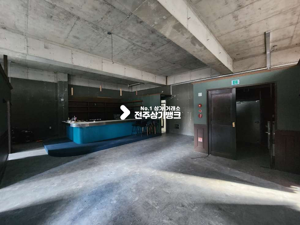 전북 전주완산구 효자동3가 스타일러4대 설치 무권리금 빠상가 인테리어 최상 즉시입주가능 월세 매물번호 13809 사진 2