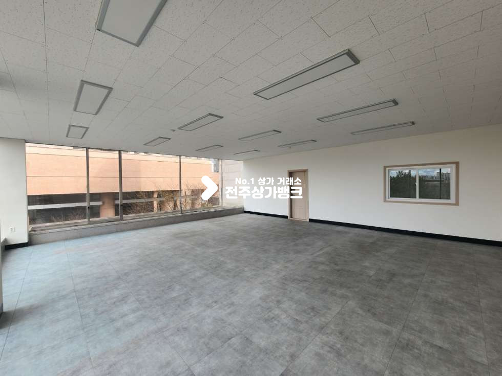 전북 전주완산구 효자동3가 효자동3가 통창으로 뷰가 좋은 3층 사무실 임대 월세 매물번호 13814 사진 4