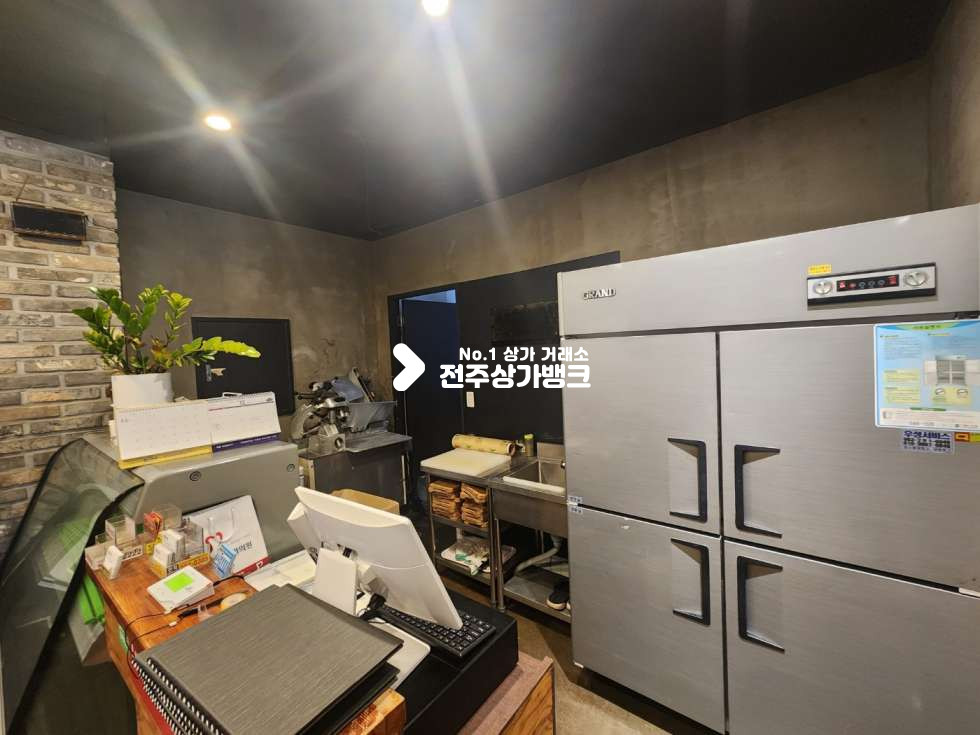 전북 전주완산구 효자동3가 신시가지 무권리금 2층 음식점 상가 즉시입주가능 월세 매물번호 13815 사진 10
