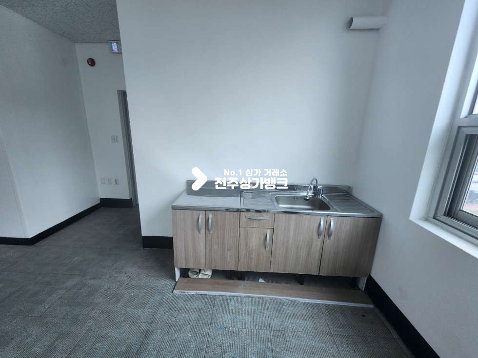 전북 전주완산구 효자동3가 효자동2가 60평형 넒은 사무실임대 즉시입주가능 월세 매물번호 13833 사진 8