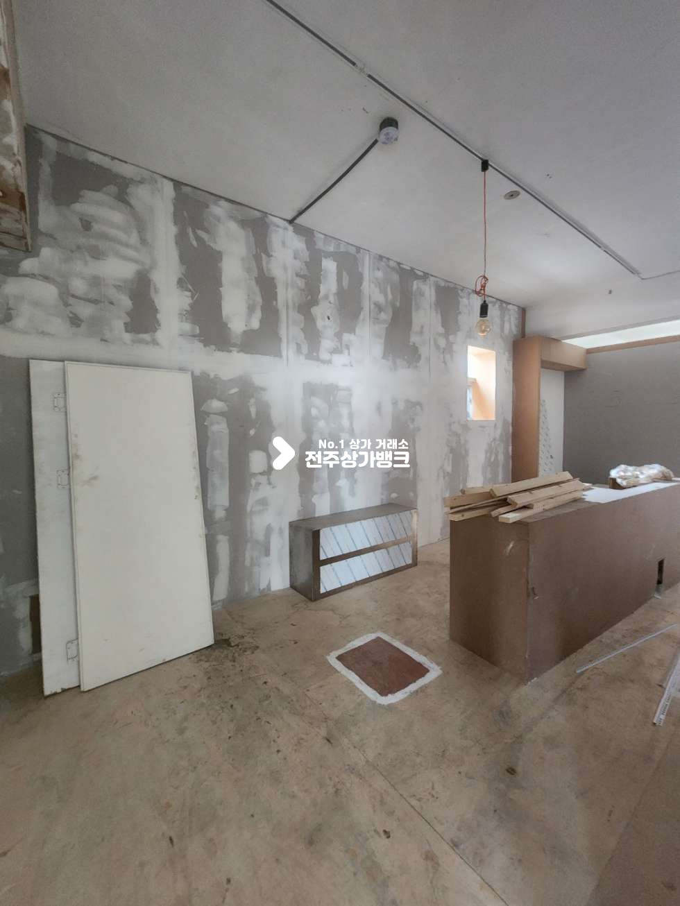 전북 전주완산구 중앙동1가 웨리단길 2층 풀리모델링상가 마감만 진행하시면 즉시사용가능 월세 매물번호 13866 사진 6