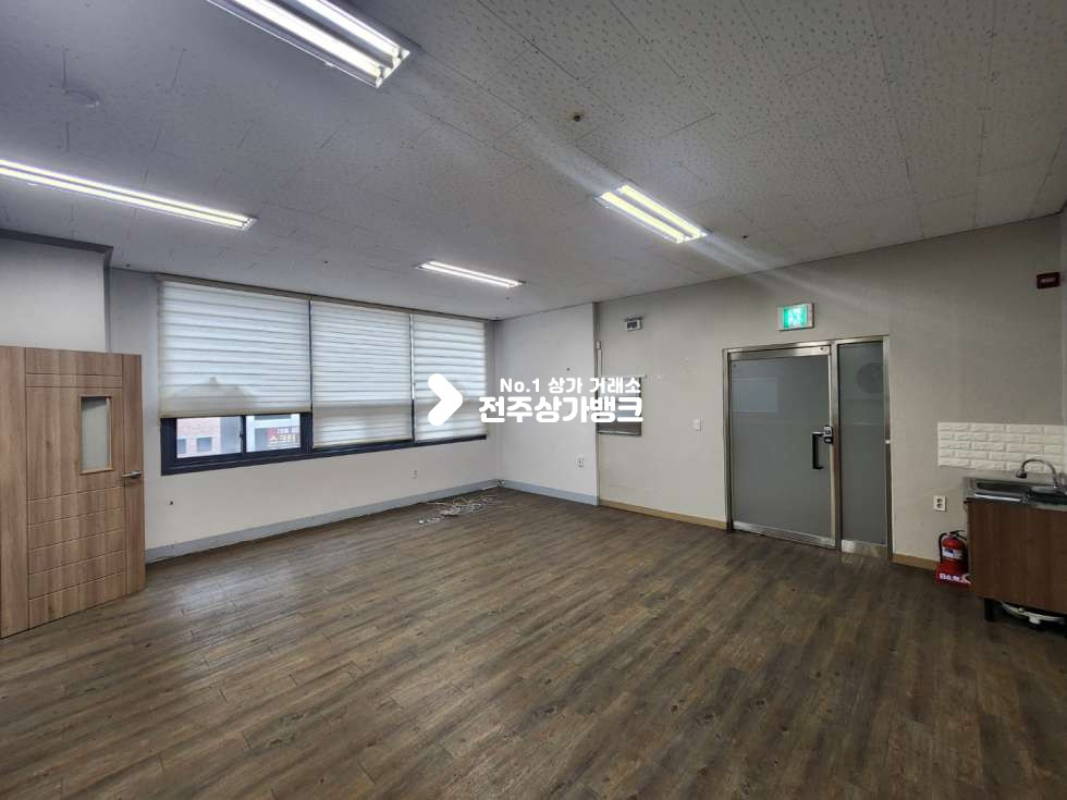 전북 전주완산구 효자동2가 신시가지내 공용주차장가 인접해있어 주차 편리 , 저렴한 월세 즉시입주가능 월세 매물번호 13878 사진 2