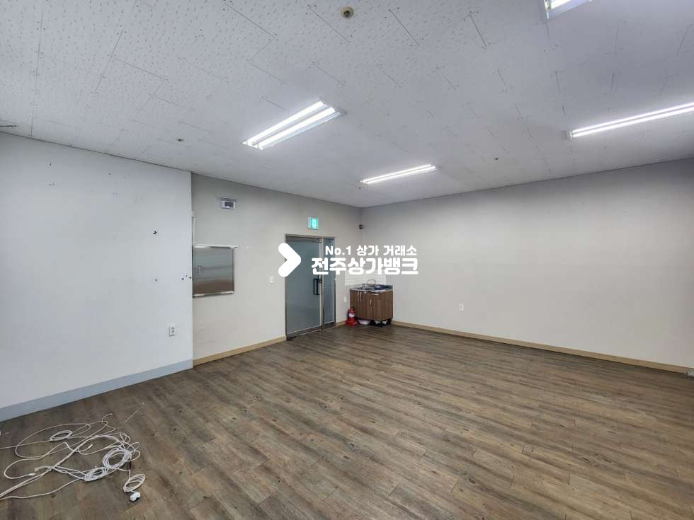 전북 전주완산구 효자동2가 신시가지내 공용주차장가 인접해있어 주차 편리 , 저렴한 월세 즉시입주가능 월세 매물번호 13878 사진 3