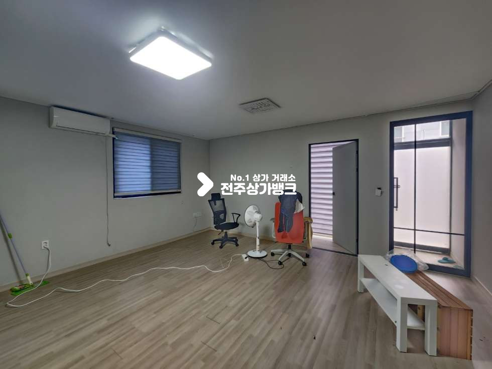 전북 전주완산구 효자동3가 ★S효자동 1층 상가 피부 사무실 등등 추천★ 월세 매물번호 13655 사진 6