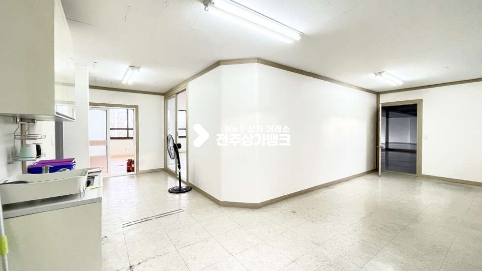 전북 전주완산구 효자동1가 백제대로✧대로변 2층✧학원,체육관,세미나실✧저렴한상가✧추천매물~~!!! 월세 매물번호 12096 사진 13