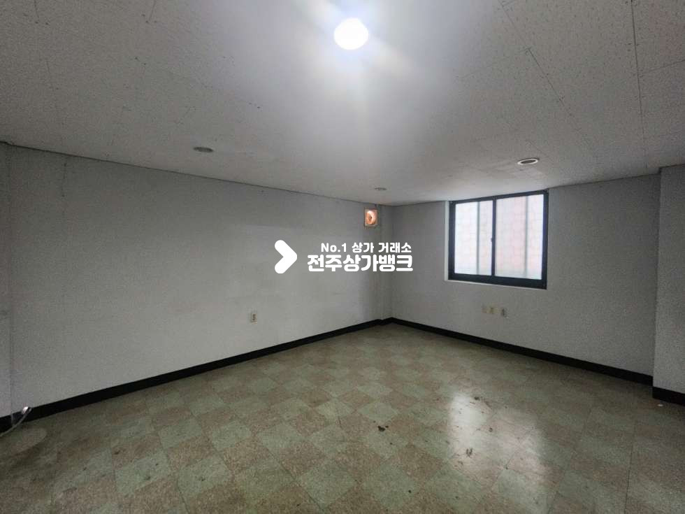 전북 전주완산구 중화산동2가 중화산동2가 60평대 칸막이로 룸분리 , 시설깔끔 즉시입주가능 월세 매물번호 13939 사진 8
