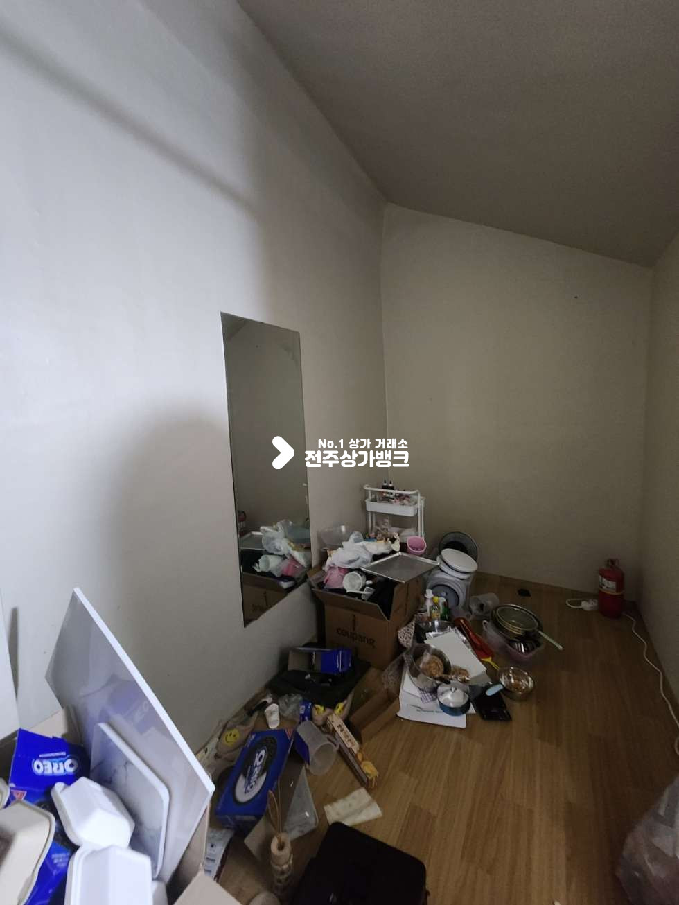 전북 전주완산구 전동 풍남문 유동인구 매우많은곳 공방자리로 제격! 무권리금으로 사용가능! 월세 매물번호 13945 사진 6