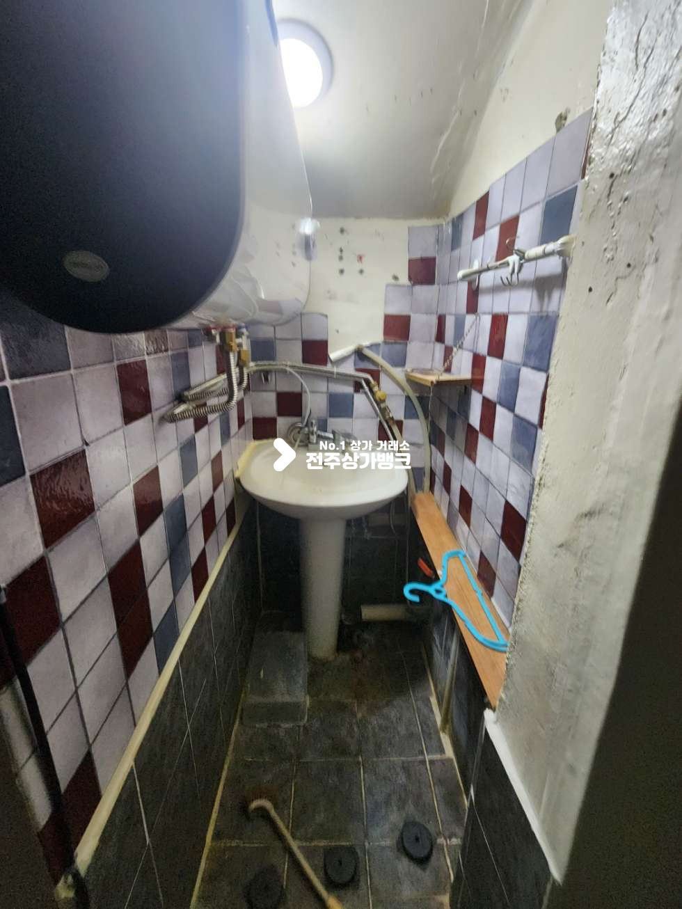 전북 전주완산구 전동 풍남문 유동인구 매우많은곳 공방자리로 제격! 무권리금으로 사용가능! 월세 매물번호 13945 사진 7