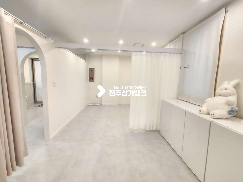 전북 전주완산구 효자동3가 ★최상인테리어★피부샵추천매물★양도양수 월세 매물번호 13941 사진 6