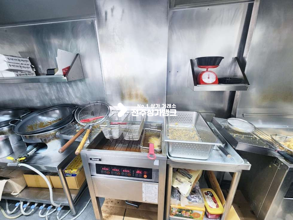 전북 전주완산구 서신동 서신동 상권좋은 카페같은 인테리어 치킨집 양도양수 권리금협의가능 월세 매물번호 14016 사진 11