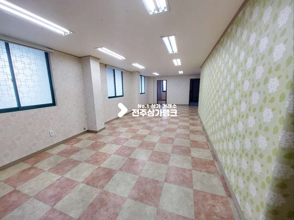 전북 전주완산구 효자동3가 KB♠서곡메인도로변♠2층30평♠학원.파티룸.음악학원,사무실 추천! 월세 매물번호 13407 사진 2