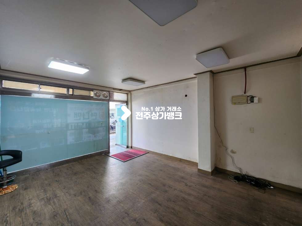 전북 전주완산구 서신동 서신동 저렴한 1층상가 임대 즉시입주가능 월세 매물번호 14020 사진 4