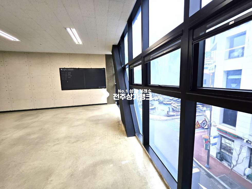 전북 전주완산구 효자동2가 신시가지 3층 깨끗한 사무실 추천해요 월세 매물번호 13528 사진 3