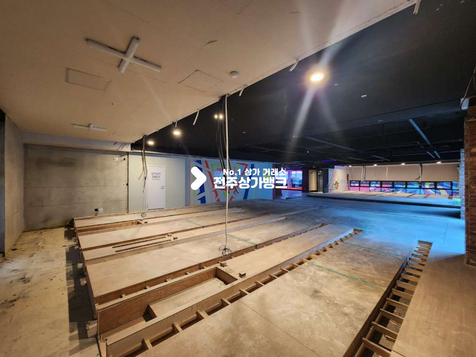 전북 전주완산구 효자동2가 효자동2가 전용 120평대 넒은 상가 용도에 따라 철거,긴 렌탈프리 협의가능 즉시입주 가능합니다. 월세 매물번호 13730 사진 5
