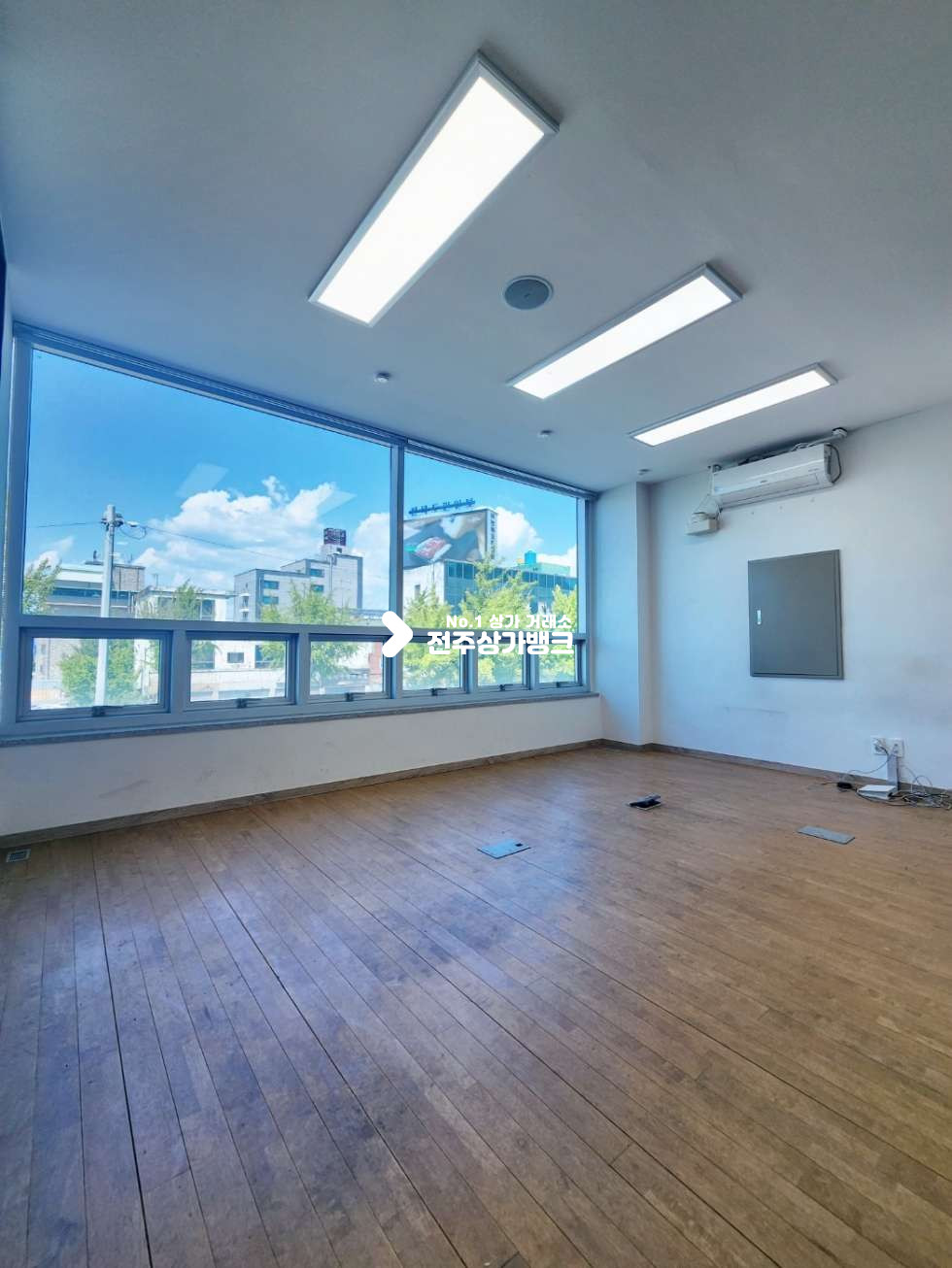 전북 전주덕진구 덕진동2가 기린대로변 광고효과 좋은 55평형 넒은 2층단독상가 에어컨,룸시설되어있음 즉시사용가능 월세 매물번호 14045 사진 11