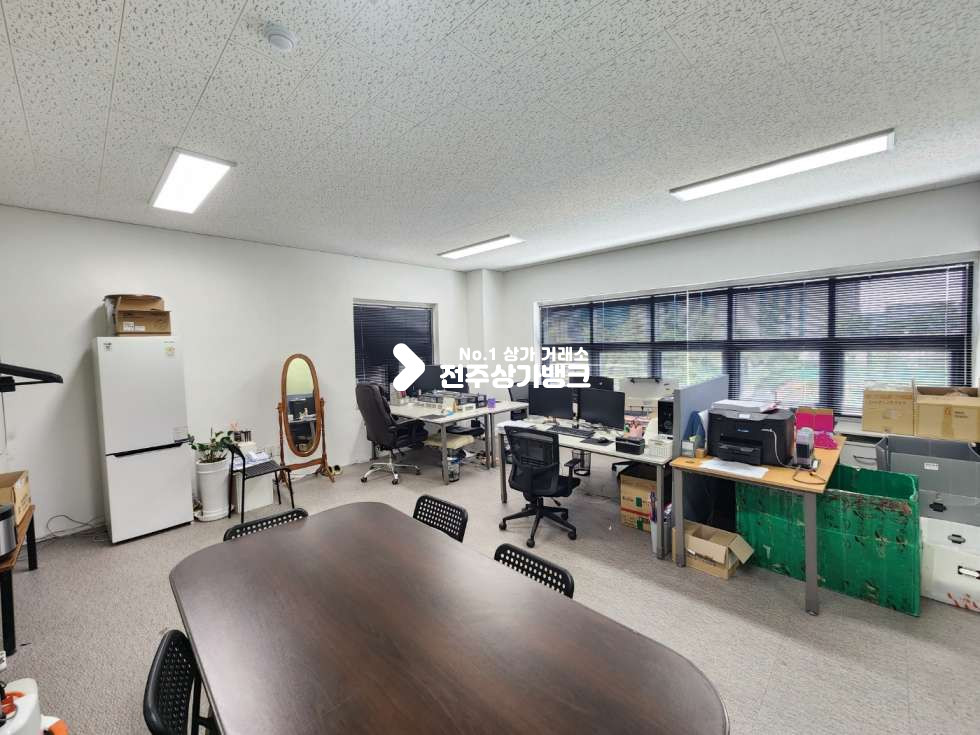 전북 전주덕진구 만성동 JY 전용 약 35평형 사무실 임대 인터넷 쇼핑몰로 강력추천드리는 자리 !! 즉시입주가능합니다. 월세 매물번호 13051 사진 4