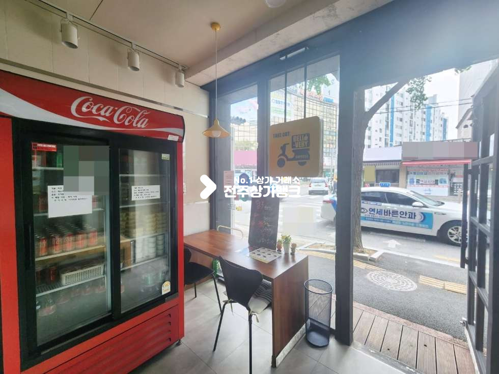 전북 전주완산구 효자동1가 효자동1가 배달매출 잘나오는 프렌차이즈 치킨집 양도양수 , 업종변경도 가능 권리금협의가능 월세 매물번호 14048 사진 2