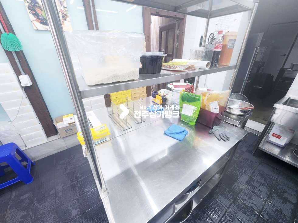 전북 전주완산구 효자동1가 효자동1가 배달매출 잘나오는 프렌차이즈 치킨집 양도양수 , 업종변경도 가능 권리금협의가능 월세 매물번호 14048 사진 6