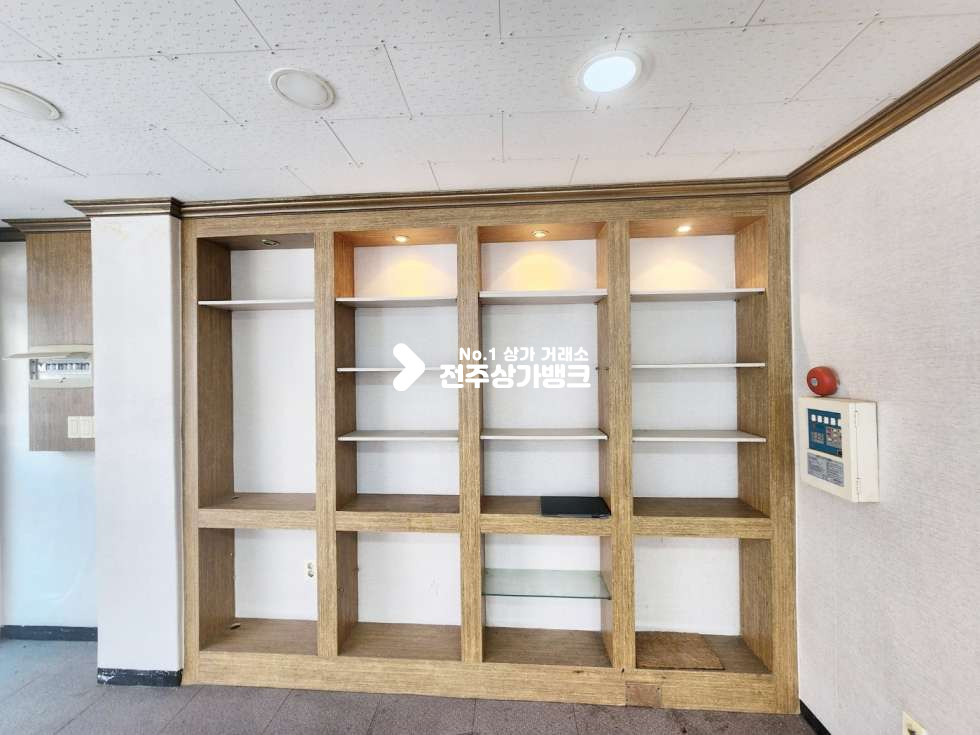 전북 전주완산구 효자동3가 효자동3가 룸분리 , 천정바닥 완료된 1층 상가 1층 판매점 , 다양한 업종으로 사용가능 월세 매물번호 14078 사진 8