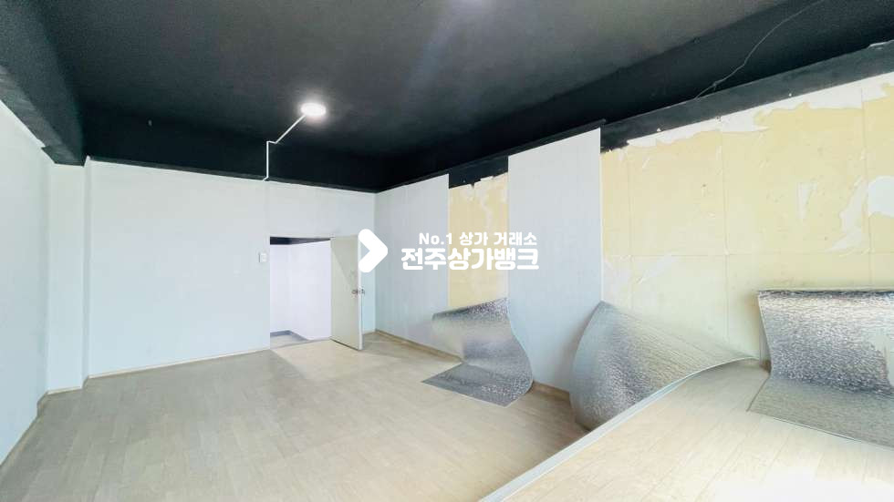 전북 전주덕진구 송천동2가 ✔전체리모델링✔층고높고✔위치좋은✔모서리1층✔음식점,자동차용품✔적극 추천드립니다^^ 월세 매물번호 14250 사진 14