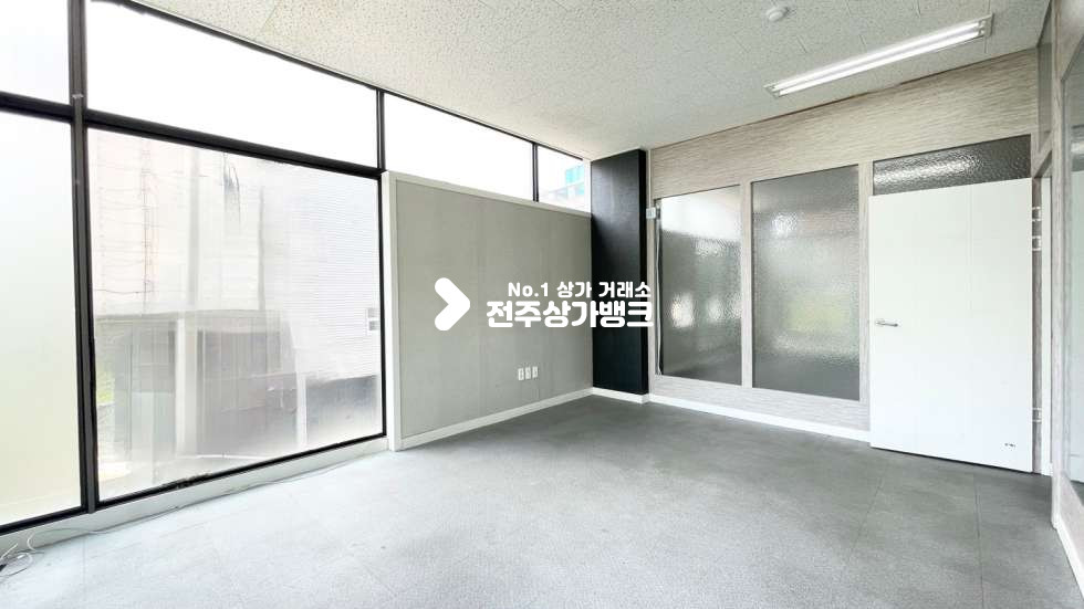 전북 전주덕진구 금암동 ✅금암동✅대로변위치✅테라스2,미팅룸2✅화장실있는✅사무실추천매물~~~~ 월세 매물번호 14294 사진 14