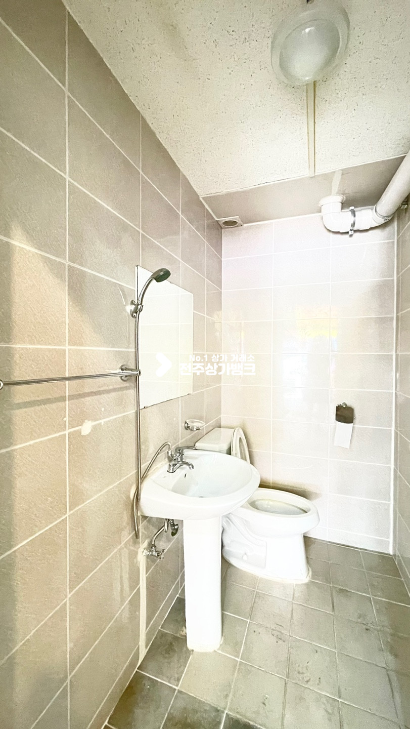전북 전주덕진구 덕진동2가 ✨하가지구✨층고높은1층✨시스템에어컨✨카페, 공방✨적극 추천매물~~~~ 월세 매물번호 14295 사진 9