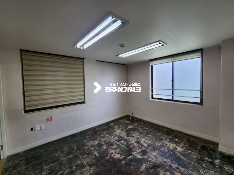 전북 전주완산구 효자동1가 효자동1가 아파트 인근 삼거리 부근 3층 상가 학원, 사무실로 강력추천 약 30평 월세 매물번호 14324 사진 9
