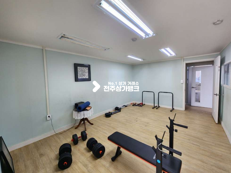 전북 전주완산구 효자동1가 효자동1가 아파트 인근 삼거리 부근 3층 상가 학원, 사무실로 강력추천 약 30평 월세 매물번호 14324 사진 6