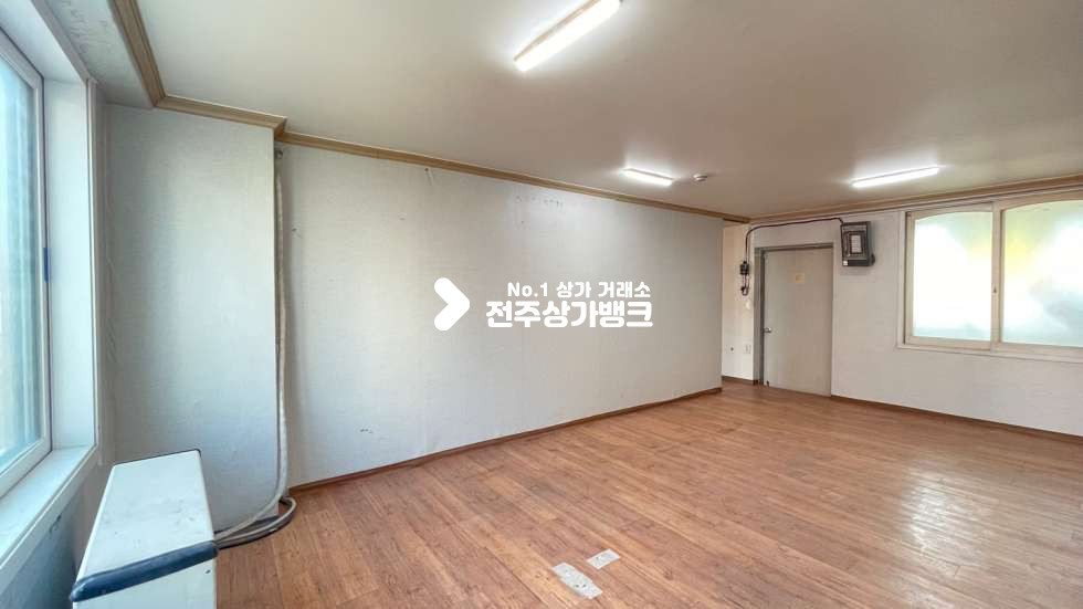 전북 전주완산구 중화산동2가 예수병원인근 ✧✧모퉁이✧✧저렴한67평대✧✧3층상가✧✧작업실,창고형✧✧적극 추천드립니다^^ 월세 매물번호 14326 사진 15