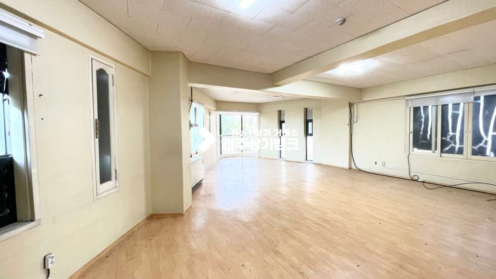 전북 전주완산구 중화산동2가 예수병원인근 ✧✧모퉁이✧✧저렴한67평대✧✧3층상가✧✧작업실,창고형✧✧적극 추천드립니다^^ 월세 매물번호 14326 사진 5