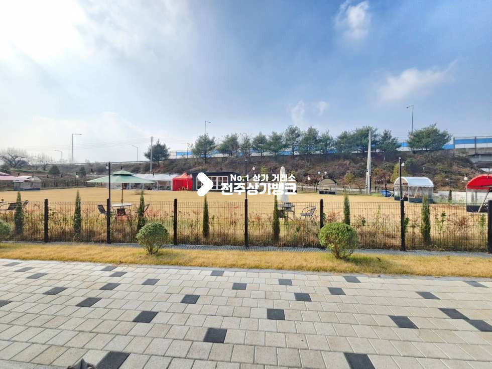 전북 전주덕진구 금상동 ★ 금상동 주차장넓고 애완공원 있는 1층 60평상가 시스템냉난방기 6대 옵션★ 월세 매물번호 14357 사진 9