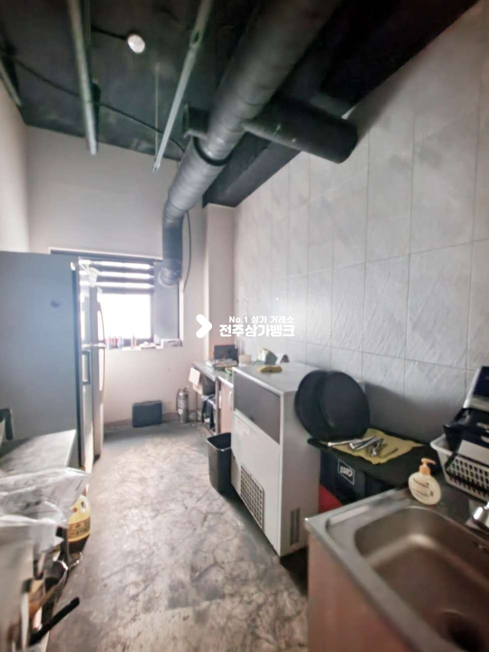 전북 전주완산구 효자동3가 신시가지 단독층 전용 88평의 넒은 빠상가 초저렴권리금 즉시입주 가능합니다. 월세 매물번호 14364 사진 11