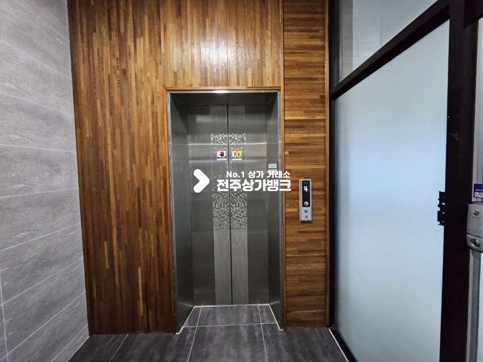 전북 전주완산구 효자동2가 신시가지 깔끔한 2층 // 30평 // 룸 분리 월세 매물번호 14371 사진 8