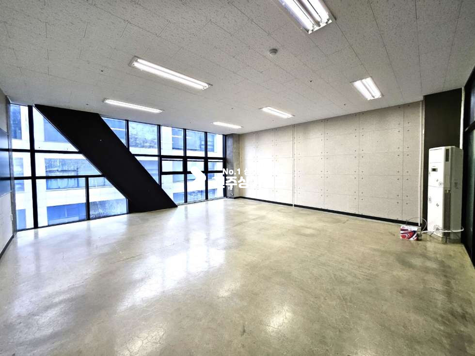 전북 전주완산구 효자동2가 신시가지 3층 깨끗한 사무실 추천해요 월세 매물번호 14372 사진 1