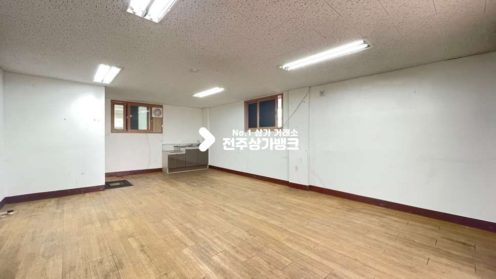 전북 전주완산구 중화산동2가 ✔️중화2가✔️14평✔️개인사무실,미용업,유통업✔️적극추천✔️화장실있음~ 월세 매물번호 14380 사진 6