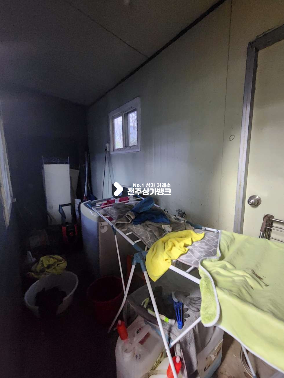 전북 전주완산구 서신동 내부시설 완벽하게 되어있는 선팅샵 양도 양수 권리금 협의가능 협의입주 가능합니다. 월세 매물번호 14381 사진 13