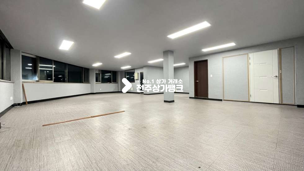 전북 전주완산구 중화산동2가 중화산동✔대로변✔깔끔한✔가성비좋은상가✔사무실적극추천✔탕비실,화장실있어요~ 월세 매물번호 14419 사진 8