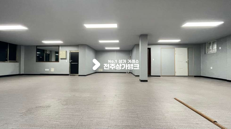 전북 전주완산구 중화산동2가 중화산동✔대로변✔깔끔한✔가성비좋은상가✔사무실적극추천✔탕비실,화장실있어요~ 월세 매물번호 14419 사진 7