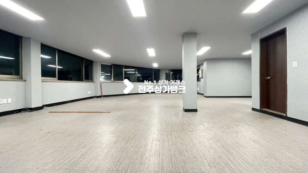 전북 전주완산구 중화산동2가 중화산동✔대로변✔깔끔한✔가성비좋은상가✔사무실적극추천✔탕비실,화장실있어요~ 월세 매물번호 14419 사진 5