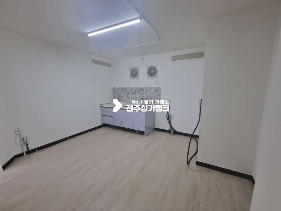 전북 전주완산구 중화산동2가 중화산동 학원가 중심에 있는 넓은 상가 월세 매물번호 14443 사진 14