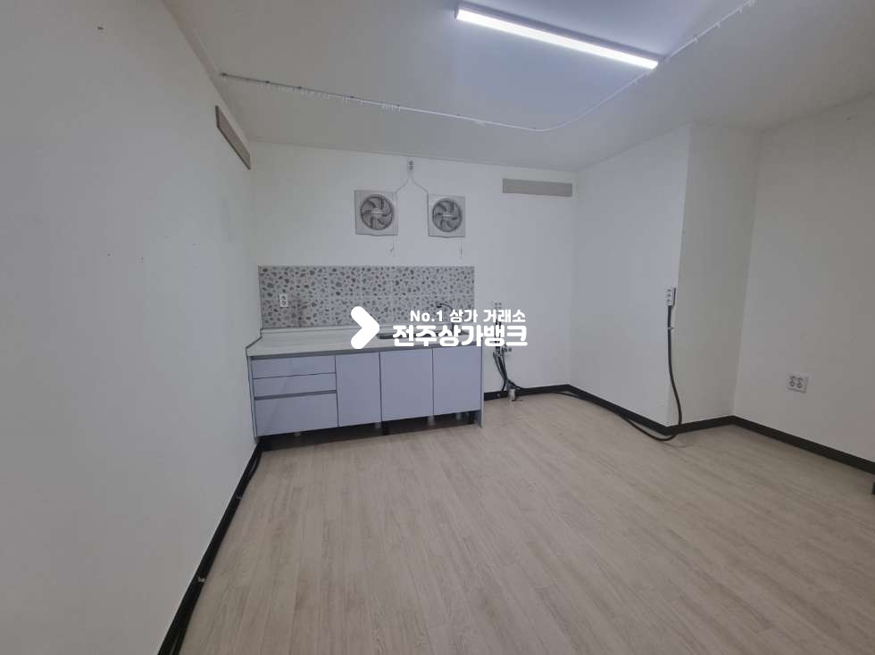 전북 전주완산구 중화산동2가 중화산동 학원가 중심에 있는 넓은 상가 월세 매물번호 14443 사진 13