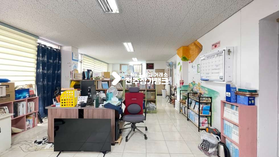 전북 전주완산구 중화산동2가 중산초인근✔평수넓은상가✔창고형사무실추천✔씽크대,화장실있음~~ 월세 매물번호 14460 사진 6